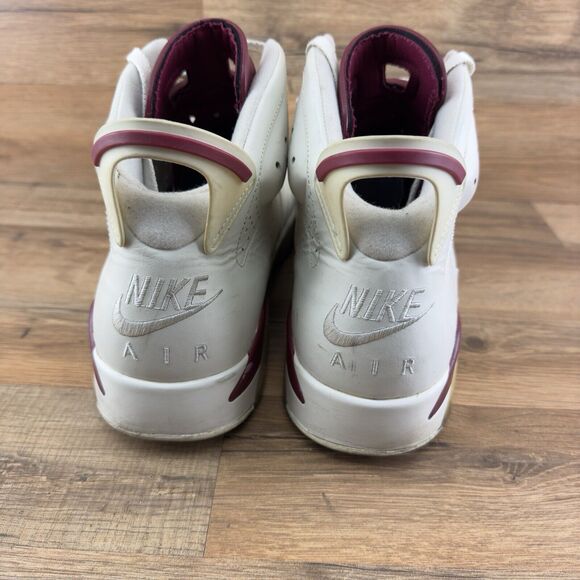 Athletic_Shoes